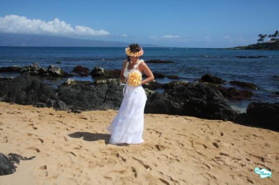 Option6<br>Happy Maui ハク (頭用の花冠レイ) 