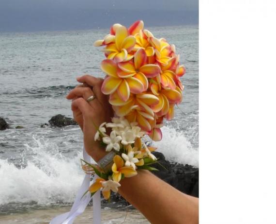 Option17<br>Happy Maui 生花ブレスレット